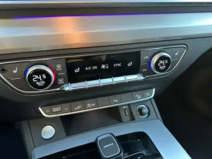 Photo 34 Audi Q5  55 TFSIe 367 S tronic 7 Quattro