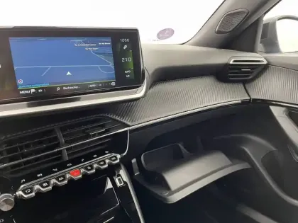 Photo 93 Peugeot 2008  PureTech 130 S&S EAT8