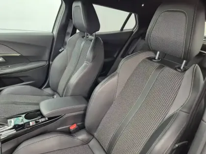 Photo 47 Peugeot 2008 Gén. II Ph1 NG GT 5