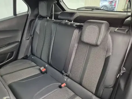 Photo 24 Peugeot 2008  Electrique 136 ch