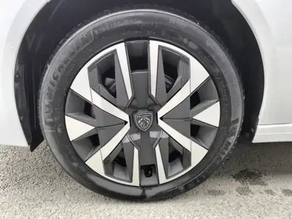 Photo 12 Peugeot 208  Hybrid 110 e-DCS6