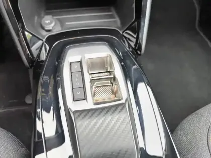 Photo 13 Peugeot 208  Hybrid 110 e-DCS6