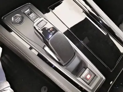 Photo 13 Peugeot 508  Hybrid 225 e-EAT8