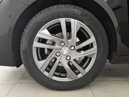 Photo 12 Peugeot 208  PureTech 75 S&S BVM5