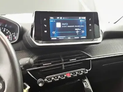 Photo 14 Peugeot 208  PureTech 75 S&S BVM5