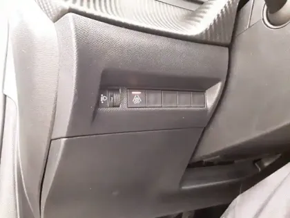 Photo 22 Peugeot 208  PureTech 75 S&S BVM5