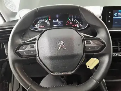 Photo 8 Peugeot 208  PureTech 75 S&S BVM5