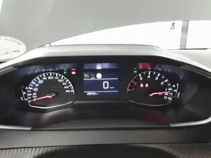 Photo 9 Peugeot 208  PureTech 75 S&S BVM5