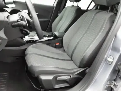 Photo 10 Peugeot 208  Hybrid 110 e-DCS6