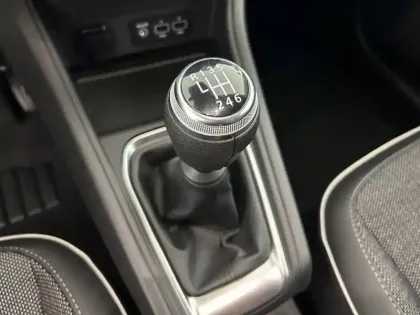 Photo 26 Renault Captur  TCe 90 - 21