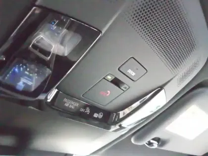 Photo 2 Lexus Lbx  2WD