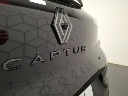 Photo 63 Renault Captur  E-Tech full hybrid 145 ch