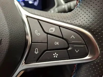 Photo 74 Renault Captur  E-Tech full hybrid 145 ch