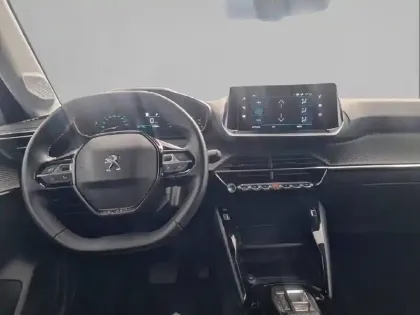 Photo 27 Peugeot 208  Electrique 50 kWh 136ch
