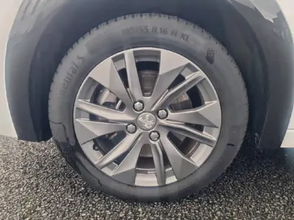 Photo 12 Peugeot 208  Electrique 50 kWh 136ch