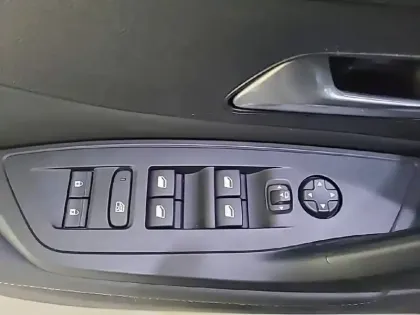 Photo 62 Peugeot 408  PureTech 130 ch S&S EAT8