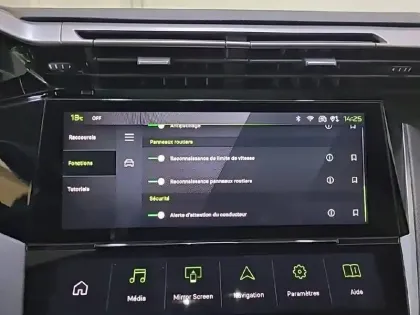 Photo 55 Peugeot 408  PureTech 130 ch S&S EAT8