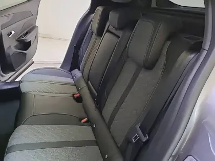 Photo 44 Peugeot 408  PureTech 130 ch S&S EAT8