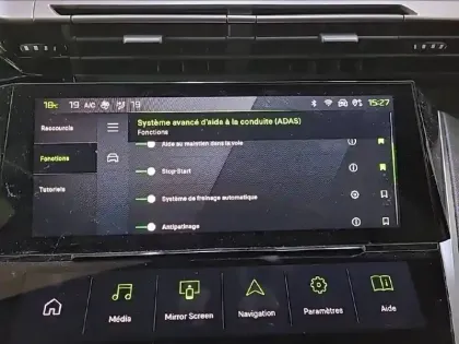 Photo 21 Peugeot 408  PureTech 130 ch S&S EAT8