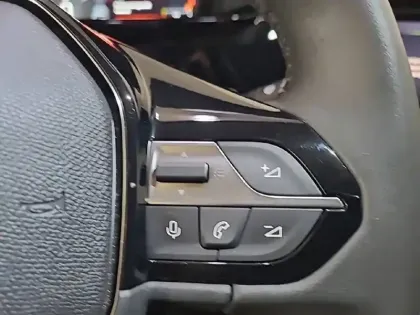 Photo 60 Peugeot 408  PureTech 130 ch S&S EAT8