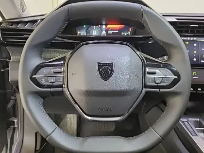 Photo 8 Peugeot 408  PureTech 130 ch S&S EAT8