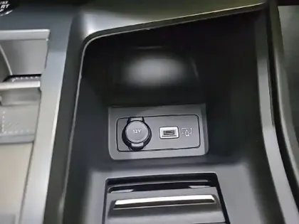 Photo 57 Peugeot 408  PureTech 130 ch S&S EAT8