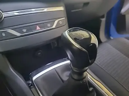 Photo 46 Peugeot 308  PureTech 110ch S&S BVM6