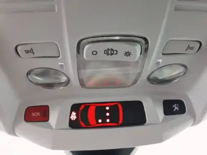 Photo 48 Peugeot 3008  Hybrid 225 e-EAT8