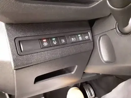 Photo 27 Peugeot 3008  Hybrid 225 e-EAT8