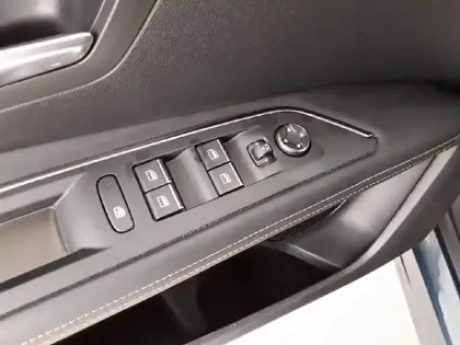 Photo 28 Peugeot 3008  Hybrid 225 e-EAT8