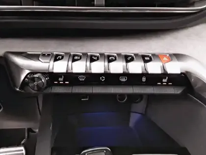 Photo 14 Peugeot 3008  Hybrid 225 e-EAT8