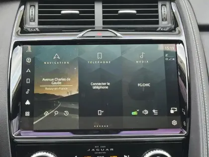 Photo 23 Jaguar E-Pace  2.0 P200 ch FlexFuel MHEV AWD BVA