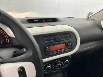 Photo 11 Renault Twingo  III SCe 65