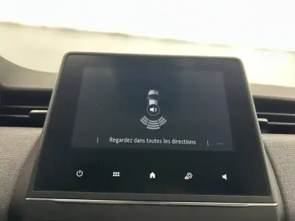 Photo 24 Renault Clio  Blue dCi 100 ch GSR2