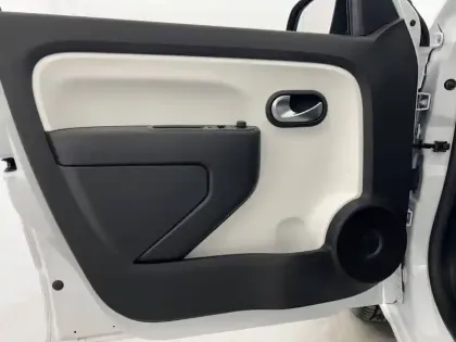 Photo 19 Renault Twingo  III Achat Intégral - 21