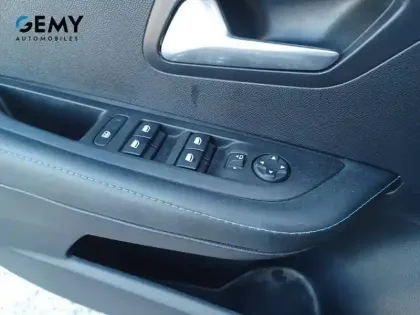 Photo 49 Peugeot 208  Electrique 50 kWh 136ch