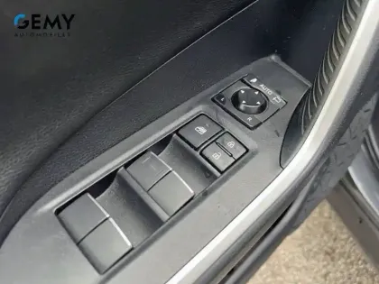 Photo 11 Toyota Rav4  Hybride 218 ch 2WD