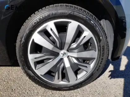 Photo 10 Peugeot 208  Electrique 50 kWh 136ch