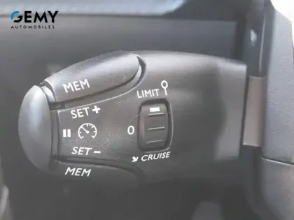 Photo 11 Peugeot 208  PureTech 100 S&S BVM6