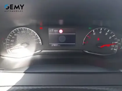 Photo 16 Peugeot 208  PureTech 100 S&S BVM6