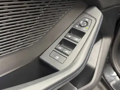 Photo 18 BMW Serie 1 120 170 ch DKG7