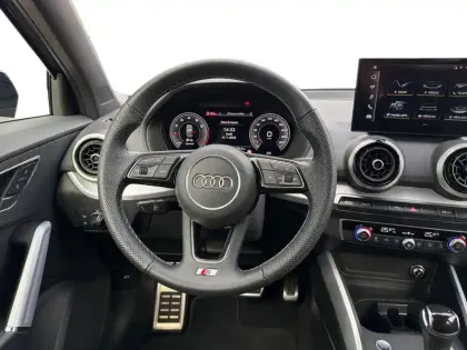 Photo 35 Audi Q2  35 TFSI 150 S tronic 7