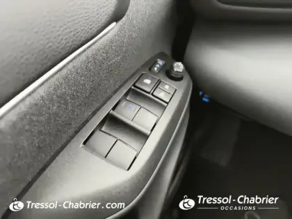 Photo 19 Toyota Yaris  Cross Hybride 116h 2WD Design