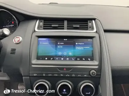 Photo 10 Jaguar E-Pace  2.0 D - 180 ch AWD BVA R-Dynamic Business