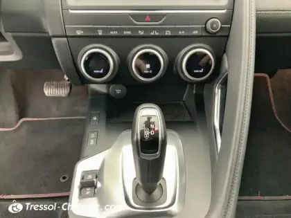 Photo 12 Jaguar E-Pace  2.0 D - 180 ch AWD BVA R-Dynamic Business