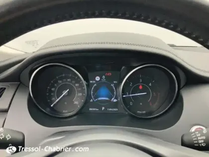 Photo 20 Jaguar E-Pace  2.0 D - 180 ch AWD BVA R-Dynamic Business