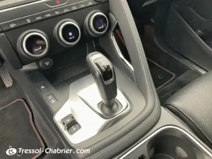 Photo 23 Jaguar E-Pace  2.0 D - 180 ch AWD BVA R-Dynamic Business