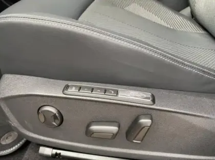 Photo 13 Ford Explorer 286ch Extended Range 77kWh RWD