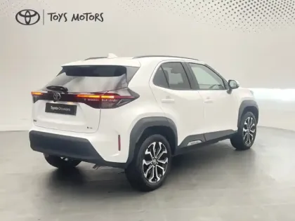 Photo 6 Toyota Yaris 1.5 HYBRID 116H DESIGN