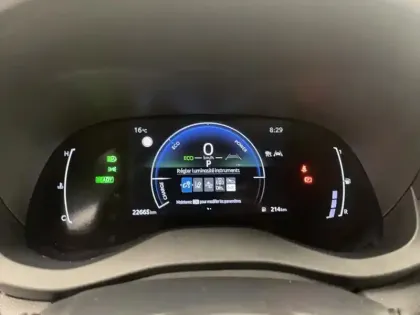 Photo 11 Toyota Yaris 1.5 HYBRID 116H DESIGN